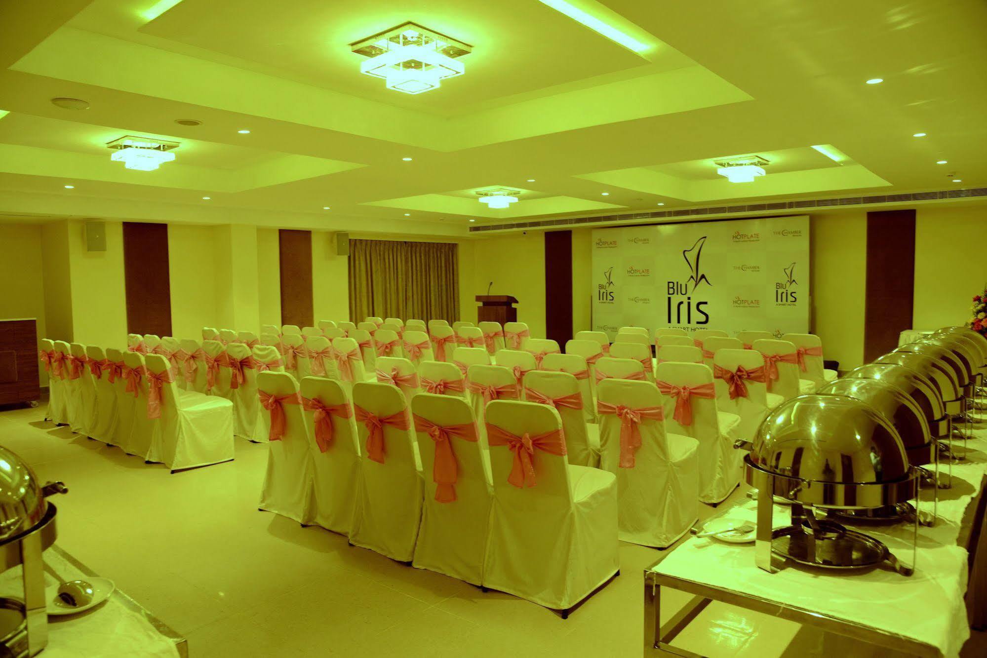 Hotel Blu Iris à Chennai Extérieur photo